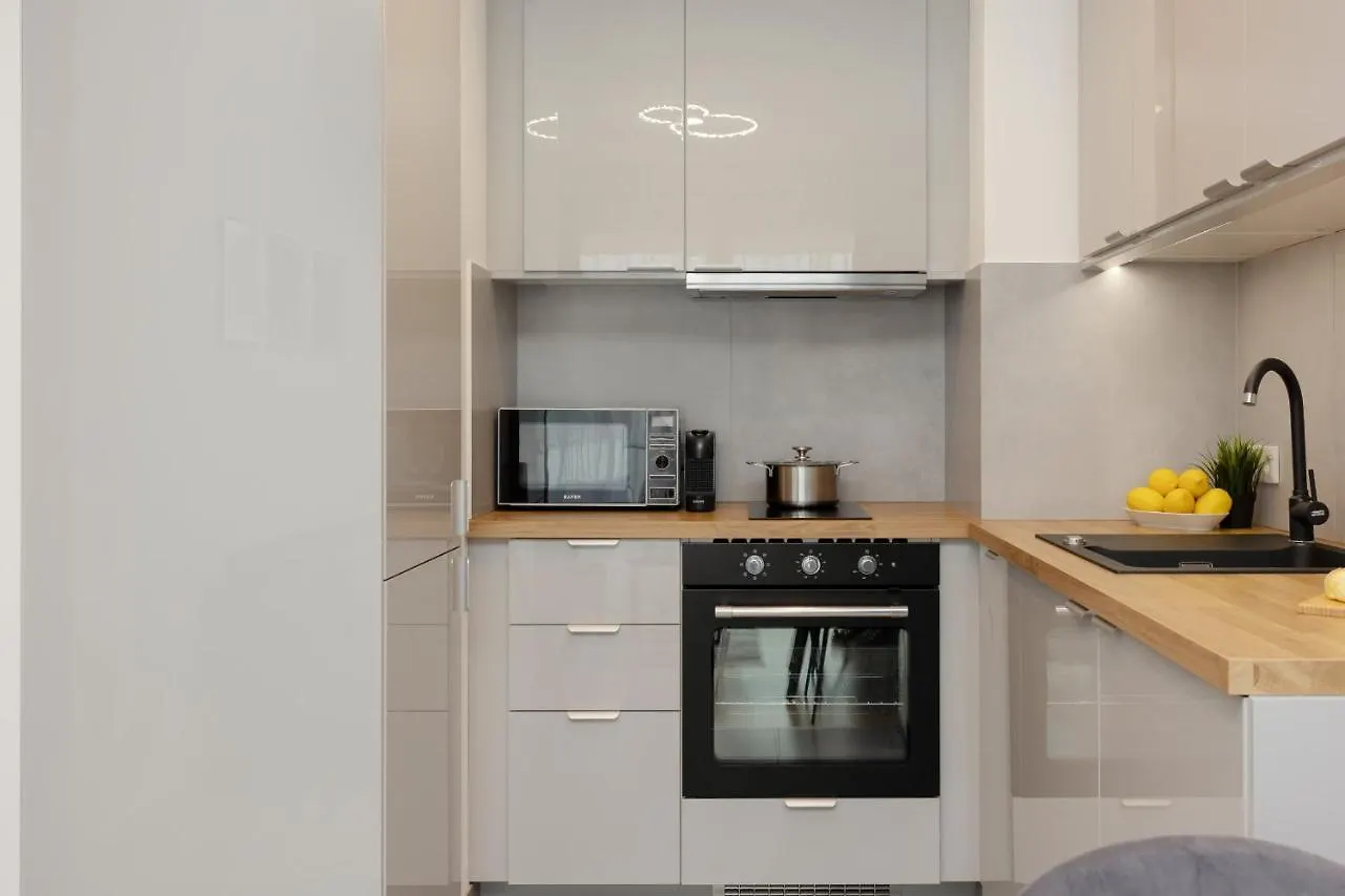 Cozy Apartments With Parking In The 19Th District By Noclegi Renters Varšava