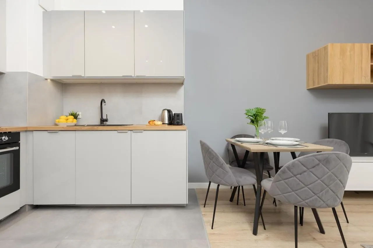 Cozy Apartments With Parking In The 19Th District By Noclegi Renters Varšava
