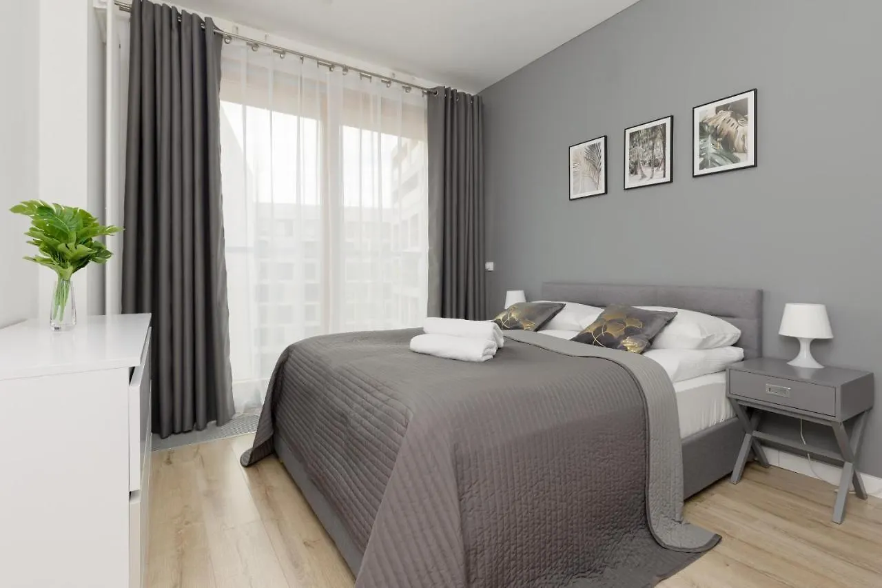 Cozy Apartments With Parking In The 19Th District By Noclegi Renters Varšava