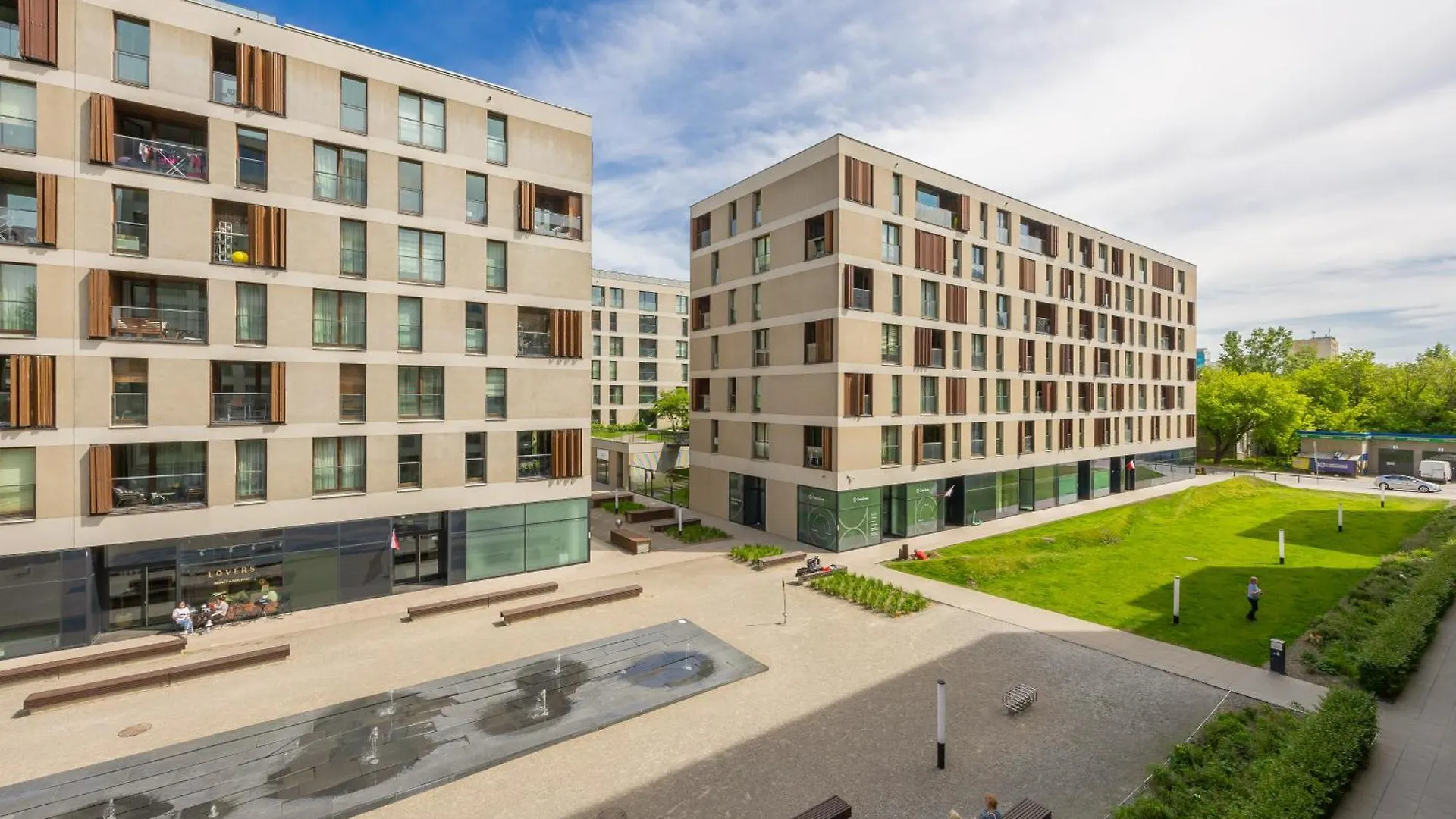 Cozy Apartments With Parking In The 19Th District By Noclegi Renters Varšava