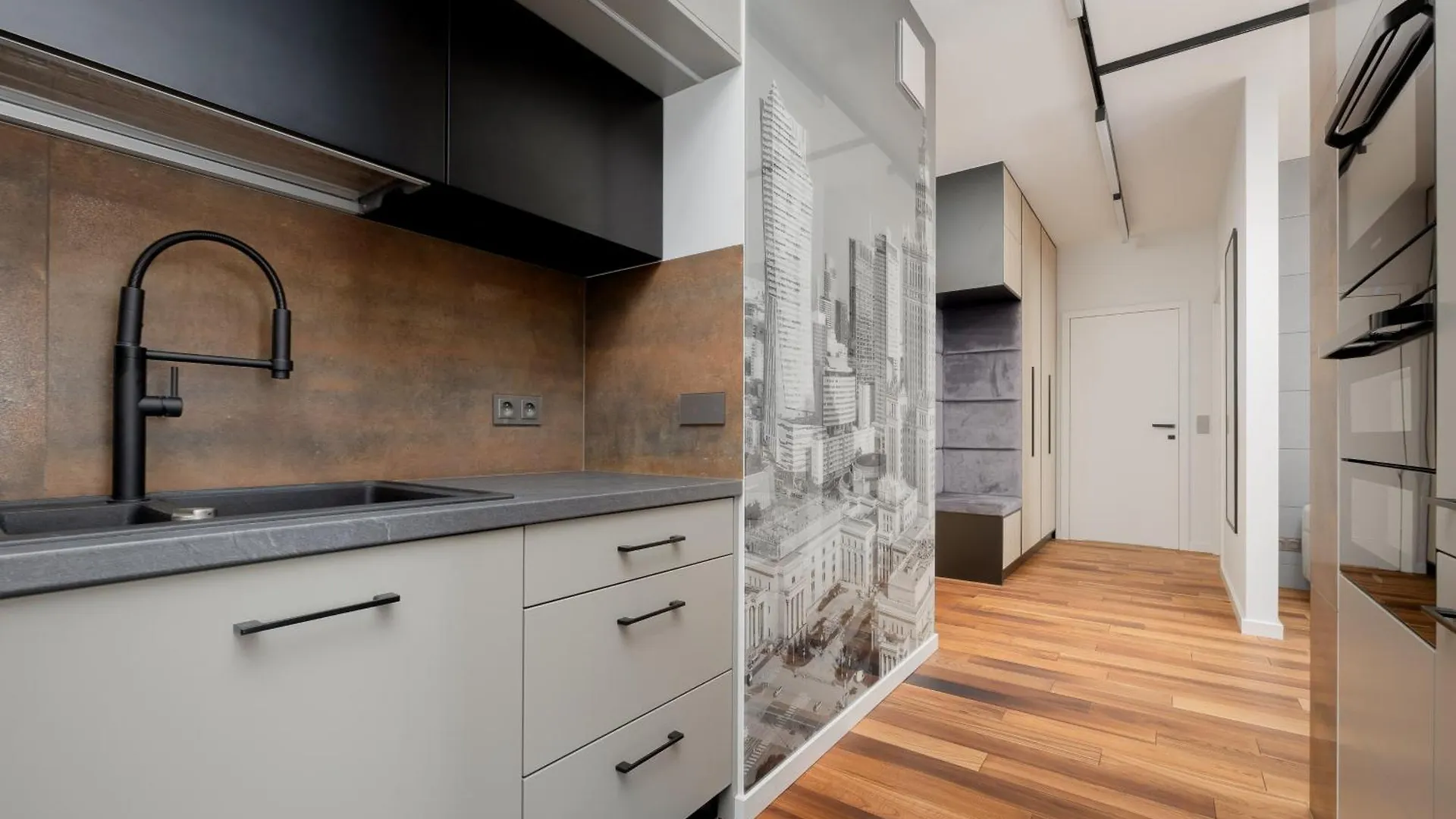 Cozy Apartments With Parking In The 19Th District By Noclegi Renters Varšava