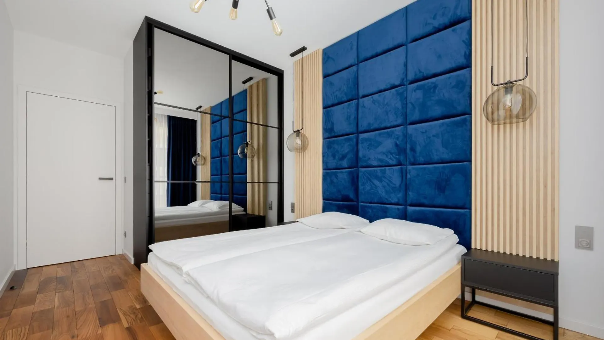 Cozy Apartments With Parking In The 19Th District By Noclegi Renters Varšava